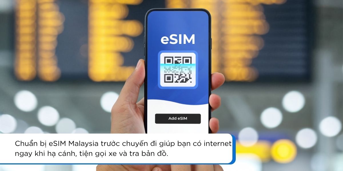 Cập nhật: Tháng 7 năm 2026  Bài viết này dành cho du khách Việt lần đầu đến Malaysia qua sân bay quốc tế Kuala Lumpur. Gohub sẽ giúp bạn nắm nhanh quy trình nhập cảnh, cách đi từ KLIA về trung tâm Kuala Lumpur, cách chuẩn bị internet, đổi tiền, transit và những lưu ý thực tế để tránh mất thời gian khi vừa hạ cánh.  Hướng dẫn sân bay KLIA Malaysia: nhập cảnh, internet và cách về trung tâm Kuala Lumpur  Sân bay quốc tế Kuala Lumpur, thường được gọi là KLIA, là cửa ngõ hàng không chính của Malaysia. Đây là sân bay lớn, có nhiều chuyến bay quốc tế và là điểm đến quen thuộc của du khách Việt khi đi Kuala Lumpur, Penang, Langkawi hoặc nối chuyến sang các nước khác trong khu vực.  Điều dễ gây nhầm lẫn nhất là KLIA có hai nhà ga: KLIA Terminal 1 và KLIA Terminal 2. Hai nhà ga này không nằm chung một tòa nhà, nên bạn cần kiểm tra kỹ vé máy bay trước khi đặt xe, hẹn người đón hoặc nối chuyến.  Trả lời nhanh: đi sân bay KLIA lần đầu cần biết gì?  Về trung tâm Kuala Lumpur: KLIA Ekspres/KLIA Transit là cách nhanh nhất để về KL Sentral. Theo KLIA Ekspres, thời gian từ KLIA Terminal 2 đến KL Sentral khoảng 39 phút. Grab thường mất 45–60 phút, còn bus mất khoảng 60–90 phút tùy giao thông.  Internet: KLIA có WiFi miễn phí trong sân bay, nhưng nếu cần gọi Grab, dùng bản đồ hoặc liên hệ khách sạn ngay sau khi hạ cánh, bạn nên chuẩn bị eSIM Malaysia trước chuyến đi.  Nhập cảnh: Công dân Việt Nam đi du lịch Malaysia ngắn ngày thường được miễn visa, nhưng nên khai Malaysia Digital Arrival Card trong vòng 3 ngày trước khi đến.  Đổi tiền: Chỉ nên đổi ít tại sân bay để đi lại và ăn uống. Nếu cần đổi nhiều MYR, bạn có thể đổi thêm ở khu Bukit Bintang hoặc trung tâm Kuala Lumpur.  Lưu ý quan trọng: KLIA Terminal 1 và Terminal 2 là hai nhà ga khác nhau. Nếu bay AirAsia, nhiều khả năng bạn sẽ đi/đến Terminal 2, nhưng vẫn nên kiểm tra lại trên vé máy bay.  1. Quy trình nhập cảnh tại sân bay KLIA  Sau khi xuống máy bay, bạn đi theo biển chỉ dẫn đến khu vực nhập cảnh. Quy trình cơ bản thường gồm:  Đi đến khu vực kiểm tra hộ chiếu.  Xuất trình hộ chiếu và thông tin chuyến đi khi được yêu cầu.  Lấy hành lý tại băng chuyền.  Qua khu vực hải quan. Nếu không có hàng cần khai báo, đi theo kênh xanh.  Điều kiện nhập cảnh Malaysia du lịch cho khách Việt  Thông thường, du khách Việt Nam đi Malaysia ngắn ngày cần chuẩn bị:  Hộ chiếu còn hạn ít nhất 6 tháng.  Vé máy bay khứ hồi hoặc vé đi tiếp nước thứ ba.  Thông tin nơi lưu trú tại Malaysia.  Khả năng chứng minh tài chính nếu nhân viên nhập cảnh yêu cầu.  Malaysia Digital Arrival Card đã khai trước chuyến đi.  Bạn nên khai Malaysia Digital Arrival Card trong vòng 3 ngày trước ngày đến Malaysia. Việc này giúp giảm rủi ro bị mất thời gian tại sân bay, đặc biệt nếu bạn đi lần đầu hoặc bay vào khung giờ đông khách.  Thời gian nhập cảnh thực tế  Thời gian nhập cảnh tại KLIA có thể thay đổi theo khung giờ và số lượng chuyến bay đến cùng lúc.  Khung giờ vắng: khoảng 10–20 phút.  Khung giờ đông: khoảng 30–45 phút hoặc lâu hơn.  Nếu cần lấy hành lý, mua SIM, đổi tiền hoặc chuyển terminal, bạn nên cộng thêm thời gian dự phòng.  Nếu đi cùng người lớn tuổi, trẻ nhỏ hoặc có chuyến nối tiếp, nên để lịch trình sau khi hạ cánh thoáng hơn thay vì đặt xe hoặc tour quá sát giờ.  2. Cách đi từ KLIA về trung tâm Kuala Lumpur  Từ KLIA về trung tâm Kuala Lumpur, phổ biến nhất là KLIA Ekspres/KLIA Transit, Grab, bus và taxi sân bay.  KLIA Ekspres / KLIA Transit  KLIA Ekspres và KLIA Transit là lựa chọn phù hợp nếu bạn muốn về KL Sentral nhanh, tránh kẹt xe và dễ nối sang MRT, LRT hoặc Monorail.  Theo thông tin từ KLIA Ekspres, hành trình từ KLIA Terminal 2 đến KL Sentral mất khoảng 39 phút. Giá vé tiêu chuẩn từ KL Sentral đến KLIA Terminal 1 hoặc Terminal 2 là 55 MYR một chiều cho người lớn, nhưng bạn nên kiểm tra lại giá và lịch chạy mới nhất trước khi đi vì thông tin có thể thay đổi.  Phù hợp khi:  Bạn đi một mình hoặc đi ít hành lý.  Khách sạn gần KL Sentral hoặc gần tuyến MRT/LRT.  Bạn muốn tránh kẹt xe vào giờ cao điểm.  Bạn cần thời gian di chuyển dễ dự đoán.  Chưa phù hợp lắm khi:  Bạn đi nhóm 3–4 người, nhiều hành lý.  Khách sạn nằm sâu trong Bukit Bintang, KLCC hoặc khu khó kéo vali.  Bạn đến rất khuya và không muốn chuyển nhiều chặng.  Grab  Grab là lựa chọn tiện nhất nếu bạn muốn đi thẳng từ sân bay về khách sạn. Sau khi có internet, bạn chỉ cần nhập điểm đến trên app và chọn điểm đón theo hướng dẫn tại sân bay.  Thời gian: khoảng 45–60 phút, có thể lâu hơn nếu kẹt xe. Giá tham khảo: khoảng 65–100 MYR tùy thời điểm, loại xe và điểm đến.  Phù hợp khi:  Bạn đi nhóm 2–4 người.  Có nhiều hành lý.  Khách sạn không nằm gần KL Sentral.  Bạn muốn đi thẳng đến nơi, không cần chuyển tàu.  Lưu ý: Giờ cao điểm ở Kuala Lumpur thường rơi vào buổi sáng và chiều tối. Nếu đáp chuyến bay vào khung giờ này, Grab có thể lâu và đắt hơn bình thường.  Bus sân bay  Bus là lựa chọn tiết kiệm nhất để đi từ KLIA về trung tâm. Nhiều tuyến bus đi KL Sentral hoặc các điểm trung chuyển lớn.  Thời gian: khoảng 60–90 phút. Giá tham khảo: khoảng 12–15 MYR.  Phù hợp khi:  Bạn muốn tiết kiệm chi phí.  Không vội về khách sạn.  Hành lý gọn nhẹ.  Bạn quen đi phương tiện công cộng.  Chưa phù hợp lắm khi:  Bạn đi lần đầu, đến khuya hoặc có nhiều hành lý.  Khách sạn xa điểm trả khách.  Bạn cần về nhanh để kịp lịch trình.  Taxi sân bay  Taxi sân bay có sẵn tại KLIA. Bạn nên đi theo khu vực taxi chính thức và kiểm tra giá/phiếu tại quầy trước khi lên xe.  Thời gian: khoảng 45–60 phút. Giá tham khảo: thường cao hơn bus và có thể ngang hoặc cao hơn Grab tùy thời điểm.  Taxi phù hợp nếu bạn không dùng được app, điện thoại hết pin hoặc cần đi ngay. Tuy nhiên, với du khách lần đầu, Grab thường dễ kiểm soát điểm đến và chi phí hơn.  Bảng so sánh cách đi từ KLIA về Kuala Lumpur  Phương tiệnThời gian tham khảoGiá tham khảoPhù hợp khiKLIA Ekspres / KLIA Transit39 phút từ Terminal 2 đến KL Sentral55 MYRMuốn nhanh, tránh kẹt xeGrab45–60 phút65–100 MYRĐi nhóm, nhiều hành lý, muốn đến tận khách sạnBus60–90 phút12–15 MYRMuốn tiết kiệm chi phíTaxi sân bay45–60 phútTùy điểm đến và loại xeKhông dùng app, cần đi ngay  Nếu đây là lần đầu bạn đến Kuala Lumpur, lựa chọn dễ nhất thường là Grab nếu đi nhóm hoặc nhiều hành lý, và KLIA Ekspres/KLIA Transit nếu đi một mình, ít hành lý và muốn tránh kẹt xe.  3. WiFi, SIM và eSIM tại sân bay KLIA  WiFi miễn phí tại KLIA  Theo Malaysia Airports, KLIA có WiFi miễn phí trong sân bay. WiFi này đủ dùng cho các nhu cầu cơ bản như nhắn tin, kiểm tra email, tra cứu thông tin chuyến bay hoặc liên hệ khách sạn.  Tuy nhiên, WiFi sân bay không phải lúc nào cũng thuận tiện nếu bạn cần dùng mạng liên tục sau khi rời terminal. Khi ra khu gọi xe, lên Grab hoặc di chuyển vào trung tâm, bạn vẫn cần có data trên điện thoại để xem bản đồ, nhắn tin và xử lý các tình huống phát sinh.  Mua SIM tại sân bay KLIA  Bạn có thể mua SIM vật lý tại các quầy viễn thông ở khu vực đến của KLIA Terminal 1 và Terminal 2. Các nhà mạng phổ biến tại Malaysia gồm CelcomDigi, Maxis/Hotlink, U Mobile và các thương hiệu trả trước khác.  Ưu điểm của SIM sân bay là có nhân viên hỗ trợ trực tiếp. Nhược điểm là bạn có thể phải xếp hàng, cần tháo SIM chính và giá/gói cước tại sân bay có thể thay đổi theo từng thời điểm.  Dùng eSIM Malaysia trước khi bay  Nếu điện thoại hỗ trợ eSIM, bạn có thể mua eSIM Malaysia của Gohub trước chuyến đi. Khi hạ cánh, bạn chỉ cần bật đúng line eSIM và bật chuyển vùng dữ liệu theo hướng dẫn của nhà cung cấp.  eSIM phù hợp nếu bạn:  Muốn có internet ngay khi vừa hạ cánh.  Cần gọi Grab từ sân bay về khách sạn.  Không muốn tháo SIM chính.  Muốn giữ số Việt Nam để nhận OTP hoặc liên lạc khi cần.  Không muốn mất thời gian tìm quầy SIM sau chuyến bay.  Trước khi mua, bạn nên kiểm tra điện thoại có hỗ trợ eSIM không. Có thể dùng trang kiểm tra thiết bị hỗ trợ eSIM của Gohub hoặc đọc thêm bài eSIM là gì nếu bạn mới dùng lần đầu.  Nên mua SIM hay eSIM khi đi Malaysia?  Tiêu chíSIM vật lýeSIMCách muaMua tại sân bay hoặc cửa hàng viễn thôngMua online trước chuyến điThời gian kích hoạtCó thể mất thời gian xếp hàng và lắp SIMCài trước, bật khi đến nơiSIM chính Việt NamCần tháo ra nếu máy chỉ có 1 khe SIMGiữ được SIM chínhNhận OTPBất tiện hơn nếu tháo SIM chínhThuận tiện hơn nếu vẫn giữ SIM chínhThiết bị hỗ trợHầu hết điện thoại đều dùng đượcCần điện thoại hỗ trợ eSIMPhù hợp với aiNgười dùng máy không hỗ trợ eSIMNgười dùng iPhone/Android đời mới, muốn tiện  Kết luận: Nếu điện thoại hỗ trợ eSIM, eSIM thường tiện hơn cho chuyến đi ngắn ngày vì bạn có thể chuẩn bị trước và dùng data ngay khi hạ cánh. Nếu máy không hỗ trợ eSIM, SIM vật lý tại sân bay vẫn là phương án dự phòng hợp lý.  4. Ăn uống và mua sắm tại KLIA  KLIA có nhiều lựa chọn ăn uống, cà phê, cửa hàng tiện lợi và duty-free. Giá trong sân bay thường cao hơn bên ngoài, nhưng vẫn có nhiều lựa chọn phù hợp nếu bạn cần ăn nhanh trước khi vào trung tâm hoặc trong lúc chờ chuyến bay.  Ăn uống  Một số lựa chọn phổ biến:  Food court với món Malaysia, món Á và món phương Tây.  OldTown White Coffee cho cà phê trắng và món ăn kiểu Malaysia.  Cửa hàng tiện lợi như 7-Eleven để mua nước, snack, đồ dùng nhỏ.  Các chuỗi đồ ăn nhanh và nhà hàng trong khu vực landside/airside tùy terminal.  Giá một phần ăn đơn giản thường khoảng 15–30 MYR, tùy món và khu vực trong sân bay.  Mua sắm  Bạn có thể mua mỹ phẩm, nước hoa, chocolate, đồ lưu niệm, thuốc cơ bản hoặc đồ dùng cá nhân tại các cửa hàng trong sân bay. Nếu muốn mua quà Malaysia, có thể cân nhắc:  Chocolate Beryl’s.  Trà BOH.  Cà phê trắng.  Bánh/kẹo địa phương.  Dầu gió, thuốc cơ bản tại Watsons/Guardian nếu có nhu cầu.  Nếu không gấp, bạn có thể mua quà ở trung tâm Kuala Lumpur để có nhiều lựa chọn và giá dễ so sánh hơn.  5. Đổi tiền và rút MYR tại sân bay KLIA  Tại KLIA có quầy đổi tiền và ATM. Tuy nhiên, tỷ giá tại sân bay thường không phải lựa chọn tốt nhất nếu bạn đổi số tiền lớn.  Cách xử lý an toàn cho du khách lần đầu:  Đổi một ít MYR tại Việt Nam trước chuyến đi nếu có thể.  Nếu chưa có tiền mặt, đổi khoảng 100–200 MYR tại sân bay để đi lại, ăn uống hoặc mua đồ cần thiết.  Sau khi vào trung tâm, có thể đổi thêm tại các khu đông du khách như Bukit Bintang hoặc gần trung tâm thương mại lớn.  Luôn kiểm tra tỷ giá, phí và số tiền nhận được trước khi xác nhận giao dịch.  ATM tại sân bay thường chấp nhận thẻ Visa/Mastercard quốc tế, nhưng có thể phát sinh phí rút tiền từ ngân hàng Malaysia và ngân hàng phát hành thẻ tại Việt Nam.  6. Chuyển giữa KLIA Terminal 1 và Terminal 2  KLIA Terminal 1 và Terminal 2 là hai nhà ga riêng biệt. Nếu bạn bay nối chuyến, hẹn người đón hoặc đặt Grab, cần kiểm tra đúng terminal để tránh đi nhầm.  Theo Malaysia Airports, hành khách có chuyến nối giữa Terminal 1 và Terminal 2 có thể dùng dịch vụ shuttle transfer miễn phí 24/7.  Các cách chuyển giữa hai terminal:  Shuttle bus miễn phí: phù hợp nếu không quá vội, hoạt động 24/7.  KLIA Ekspres/KLIA Transit: nhanh hơn, nhưng nên kiểm tra giá vé và lịch chạy mới nhất trên KLIA Ekspres.  Taxi/Grab: chỉ nên dùng nếu bạn có lý do đặc biệt, vì khoảng cách giữa hai terminal không quá xa.  Nếu phải chuyển terminal để nối chuyến, bạn nên để tối thiểu 2–3 giờ, đặc biệt nếu cần nhập cảnh, lấy hành lý và check-in lại.  7. Transit tại KLIA: cần biết gì?  KLIA là điểm transit phổ biến cho các chuyến bay trong Đông Nam Á và quốc tế. Nếu chỉ transit quốc tế và không rời khỏi khu vực transit, bạn thường không cần nhập cảnh Malaysia. Tuy nhiên, nếu muốn ra ngoài vào trung tâm Kuala Lumpur, bạn cần đáp ứng điều kiện nhập cảnh như khách du lịch thông thường.  Nên để bao lâu khi transit tại KLIA?  Cùng terminal, không cần lấy hành lý: nên để ít nhất 2 giờ.  Khác terminal hoặc cần lấy hành lý/check-in lại: nên để ít nhất 3 giờ.  Muốn vào trung tâm Kuala Lumpur: nên có ít nhất 6–8 giờ transit và kiểm tra kỹ điều kiện nhập cảnh, thời gian di chuyển, giờ làm thủ tục an ninh.  Lounge, nghỉ ngơi và khách sạn theo giờ  KLIA có lounge, khu vực nghỉ, cửa hàng ăn uống và khách sạn transit tùy terminal. Nếu cần tắm, ngủ vài giờ hoặc làm việc trong lúc chờ chuyến, bạn nên kiểm tra tiện ích mới nhất trên website sân bay hoặc hỏi quầy thông tin tại terminal.  Một số lựa chọn thường được du khách cân nhắc:  Lounge trả phí theo giờ.  Khách sạn transit hoặc khách sạn gần sân bay.  Khu ghế nghỉ trong terminal.  Quán cà phê hoặc khu ăn uống nếu thời gian chờ không quá dài.  Không nên lên kế hoạch vào trung tâm nếu thời gian transit quá ngắn, vì bạn cần tính cả thời gian nhập cảnh, di chuyển hai chiều, quay lại sân bay, soi chiếu an ninh và ra cổng bay.  8. Những mẹo quan trọng cho người đi KLIA lần đầu  Kiểm tra đúng terminal  Đây là lỗi phổ biến nhất. KLIA Terminal 1 và Terminal 2 không phải chỉ là hai sảnh trong cùng một tòa nhà. Nếu đi nhầm terminal, bạn sẽ mất thêm thời gian chuyển qua lại.  Trước khi bay, hãy kiểm tra:  Hãng bay.  Mã chuyến bay.  Terminal đến/đi.  Điểm hẹn Grab hoặc xe đón.  Thời gian cần có mặt ở sân bay chiều về.  Chuẩn bị internet trước khi hạ cánh  Ngay khi ra khỏi sân bay, bạn sẽ cần internet để gọi xe, xem bản đồ, liên hệ khách sạn và nhắn tin cho người đi cùng. Nếu dùng eSIM du lịch, bạn có thể đọc trước hướng dẫn cài đặt eSIM du lịch và cách kiểm tra dung lượng eSIM để chủ động hơn trong suốt chuyến đi.  Tải app cần thiết trước chuyến đi  Bạn nên tải sẵn:  Grab để gọi xe.  Google Maps để tra đường.  Moovit nếu muốn đi phương tiện công cộng.  App ngân hàng/thẻ để kiểm tra giao dịch.  App hãng bay để theo dõi chuyến bay.  Chuẩn bị ổ cắm Type G  Malaysia dùng ổ cắm Type G, loại 3 chân vuông giống Anh và Singapore. Bạn nên mang adapter từ Việt Nam, nhất là nếu cần sạc điện thoại, laptop hoặc pin dự phòng.  Không uống trực tiếp nước máy nếu không chắc  Du khách nên dùng nước đóng chai hoặc nước đã lọc/đun sôi. Nước đóng chai trong sân bay và cửa hàng tiện lợi khá dễ mua.  Không cần tip bắt buộc  Ở Malaysia, tip không bắt buộc. Nếu hài lòng với dịch vụ, bạn có thể để lại một khoản nhỏ như một cử chỉ lịch sự, nhưng không cần xem đây là khoản bắt buộc.  9. Gợi ý lịch trình xử lý sau khi hạ cánh KLIA  Nếu bạn lần đầu đến Malaysia, có thể làm theo thứ tự này:  Xuống máy bay và đi theo biển nhập cảnh.  Kiểm tra hộ chiếu tại quầy nhập cảnh.  Lấy hành lý.  Bật eSIM/SIM hoặc kết nối WiFi sân bay.  Đổi một ít MYR nếu chưa có tiền mặt.  Chọn phương tiện về trung tâm: KLIA Ekspres, Grab, bus hoặc taxi.  Kiểm tra lại địa chỉ khách sạn trước khi rời sân bay.  Nếu đã chuẩn bị eSIM Malaysia trước, bạn sẽ tiết kiệm được thời gian ở bước kết nối internet và có thể gọi xe hoặc nhắn khách sạn ngay sau khi lấy hành lý.  10. Câu hỏi thường gặp về sân bay KLIA  Từ KLIA về trung tâm Kuala Lumpur mất bao lâu?  Nếu đi KLIA Ekspres/KLIA Transit đến KL Sentral, thời gian từ Terminal 2 đến KL Sentral khoảng 39 phút theo thông tin từ KLIA Ekspres. Nếu đi Grab hoặc taxi, thường mất 45–60 phút, nhưng có thể lâu hơn vào giờ cao điểm. Bus thường mất khoảng 60–90 phút.  KLIA có WiFi miễn phí không?  Có. Malaysia Airports cho biết KLIA có WiFi miễn phí trong sân bay. Tuy nhiên, nếu bạn cần dùng internet liên tục sau khi rời sân bay, nên chuẩn bị SIM hoặc eSIM trước.  Công dân Việt Nam đi Malaysia có cần visa không?  Du khách Việt Nam đi Malaysia ngắn ngày thường được miễn visa theo diện du lịch. Tuy nhiên, bạn vẫn cần hộ chiếu còn hạn, vé rời Malaysia, thông tin lưu trú và nên khai Malaysia Digital Arrival Card trước khi nhập cảnh.  Có nên đổi tiền tại sân bay KLIA không?  Chỉ nên đổi một khoản nhỏ tại sân bay để đi lại, ăn uống hoặc xử lý tình huống cần tiền mặt. Nếu đổi nhiều, bạn có thể so sánh tỷ giá và đổi thêm tại trung tâm Kuala Lumpur.  KLIA Terminal 1 và Terminal 2 khác nhau thế nào?  Terminal 1 là nhà ga chính của KLIA, thường phục vụ nhiều hãng bay quốc tế và Malaysia Airlines. Terminal 2 thường gắn với các hãng giá rẻ, trong đó có AirAsia. Hai terminal là hai khu riêng, có shuttle transfer miễn phí 24/7 giữa hai nhà ga.  Transit tại KLIA có cần nhập cảnh Malaysia không?  Nếu bạn chỉ transit quốc tế và không rời khỏi khu vực transit, thường không cần nhập cảnh Malaysia. Nếu muốn ra ngoài vào Kuala Lumpur hoặc phải lấy hành lý và check-in lại, bạn cần làm thủ tục nhập cảnh.  Nên dùng SIM hay eSIM khi đi Malaysia?  Nếu điện thoại hỗ trợ eSIM, eSIM tiện hơn vì bạn có thể mua trước, cài trước và có data ngay khi hạ cánh. Nếu điện thoại không hỗ trợ eSIM, bạn có thể mua SIM vật lý tại sân bay hoặc cửa hàng viễn thông trong thành phố.  Bài viết liên quan  eSIM Malaysia: chuẩn bị internet trước khi đi Malaysia  eSIM là gì?: giải thích cơ bản cho người mới dùng eSIM  Kiểm tra thiết bị hỗ trợ eSIM: xem điện thoại của bạn có dùng được eSIM không  Hướng dẫn cài đặt eSIM du lịch cho người mới  Cách kiểm tra dung lượng eSIM du lịch  eSIM quốc tế: phù hợp nếu bạn đi nhiều nước trong một chuyến