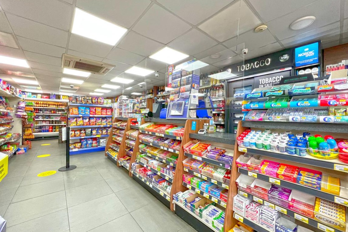 Cửa hàng tiện lợi